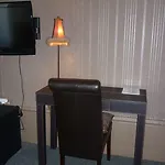 Hotel Authentic by Balladins, Hôtel Le Carré d'Aix 2*