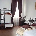 Authentic by Balladins, Hôtel Le Carré d'Aix Hotel 2*