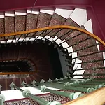 Authentic by Balladins, Hôtel Le Carré d'Aix Hotel 2*