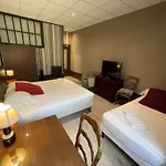 Authentic by Balladins, Hôtel Le Carré d'Aix Hotel