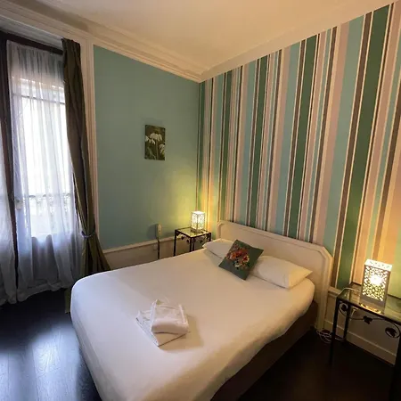 Le Carré D'aix Hotel 2*