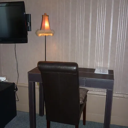 Hotel Authentic By Balladins, Le Carré D'aix 2*