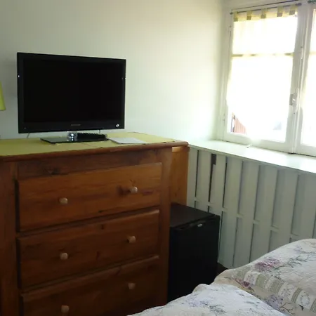 Hotel Authentic By Balladins, Le Carré D'aix 2*