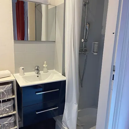Hotel Authentic By Balladins, Le Carré D'aix